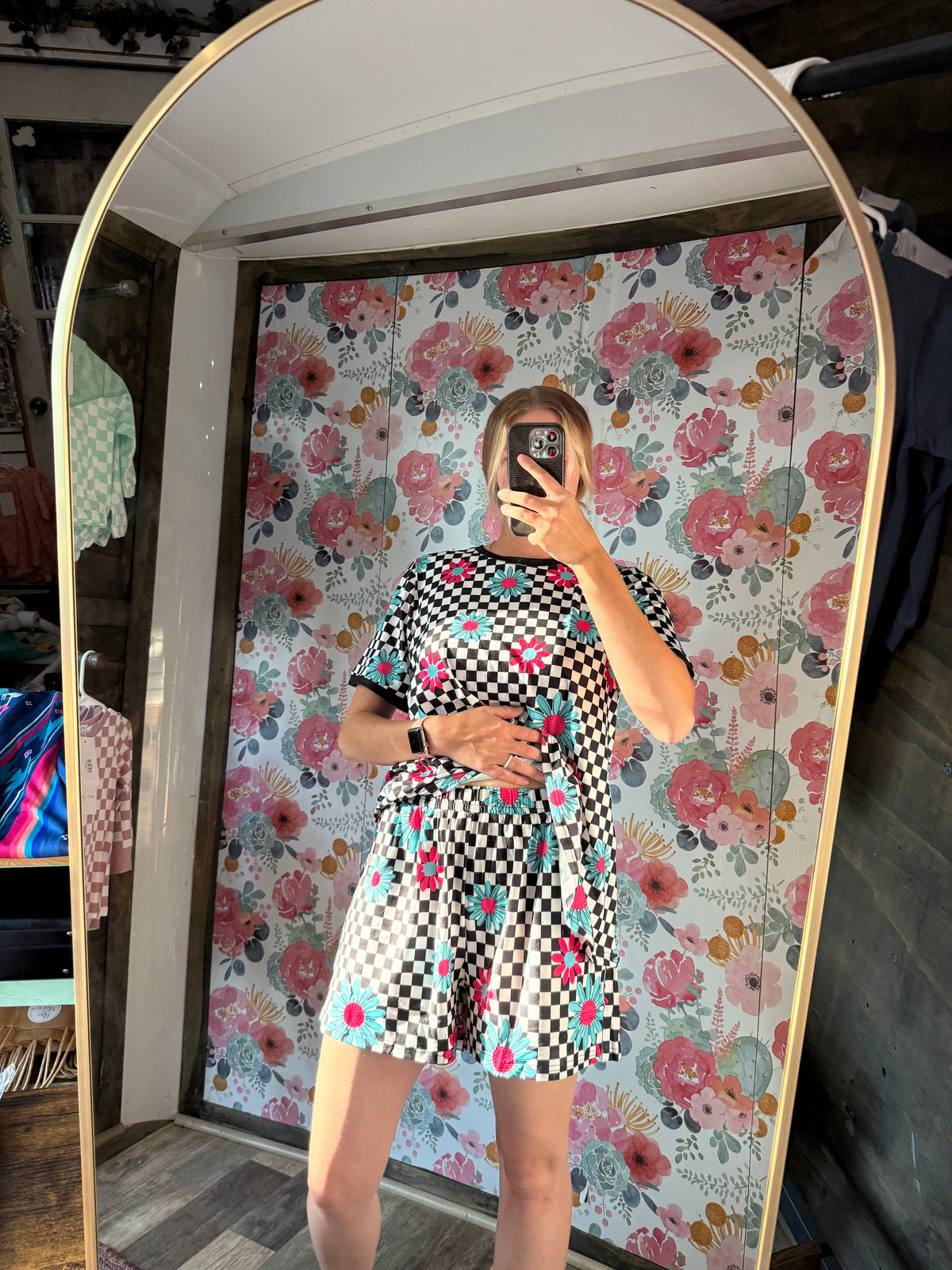 Checkard and Daisy Women (Top)