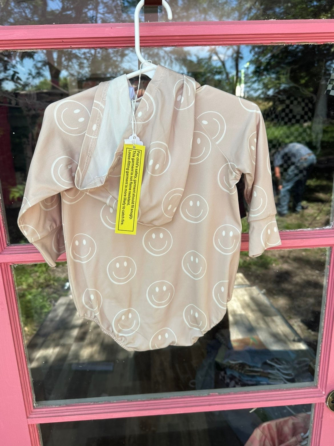 Neutral Smiley Milky Bubble