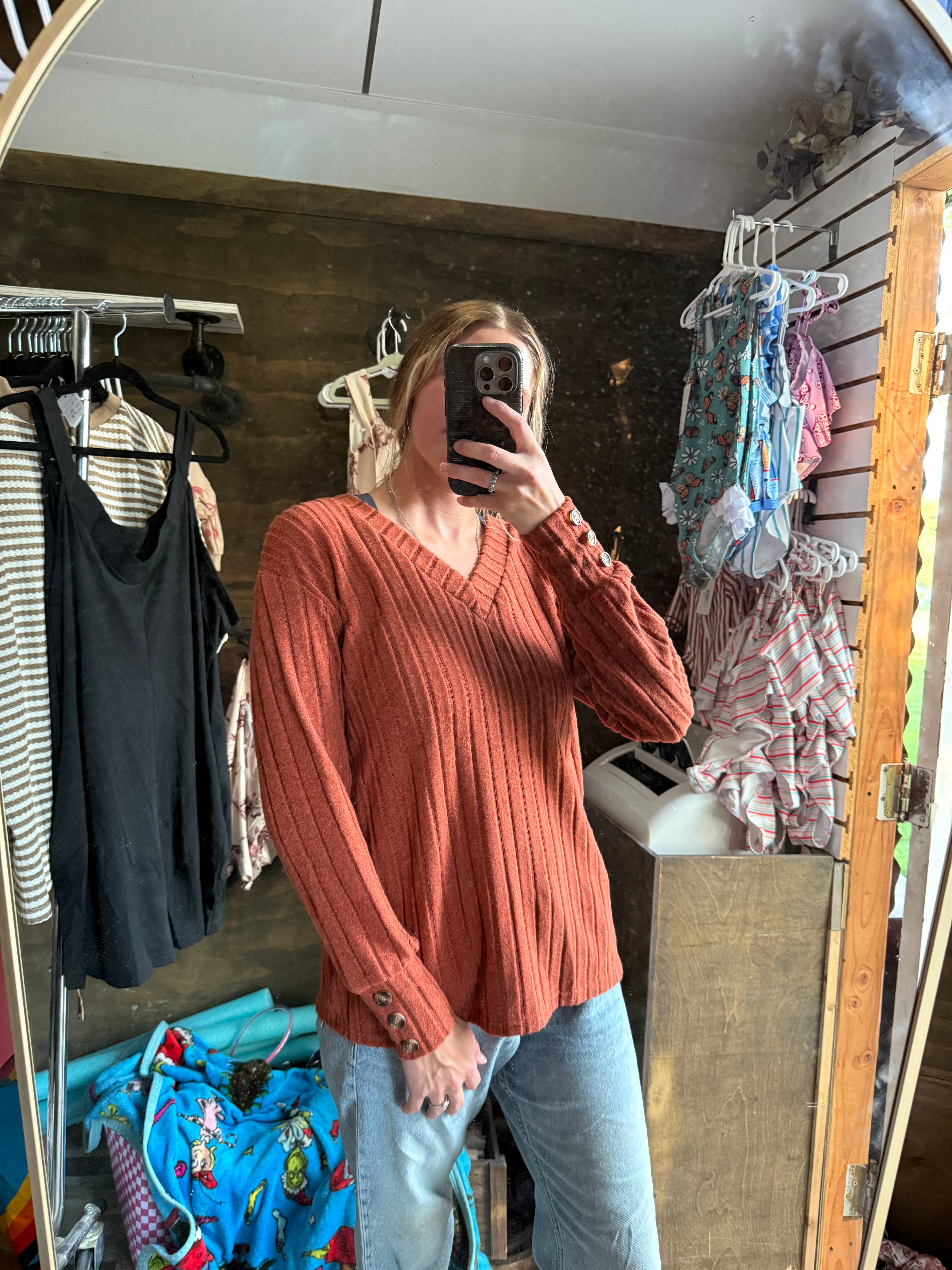 V-neck Long Sleeve w/buttons