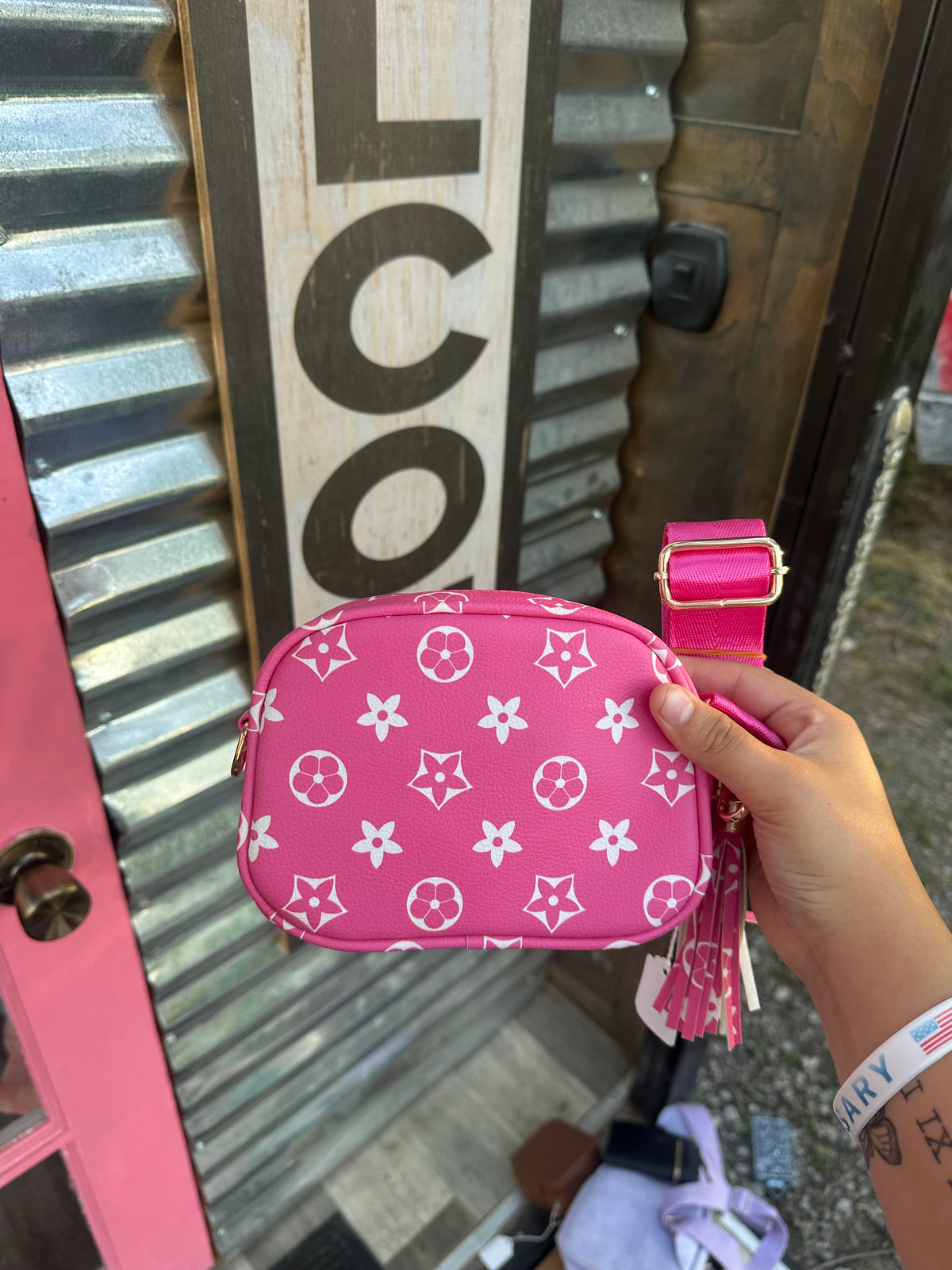 Pink Pouch w/shoulder Strap