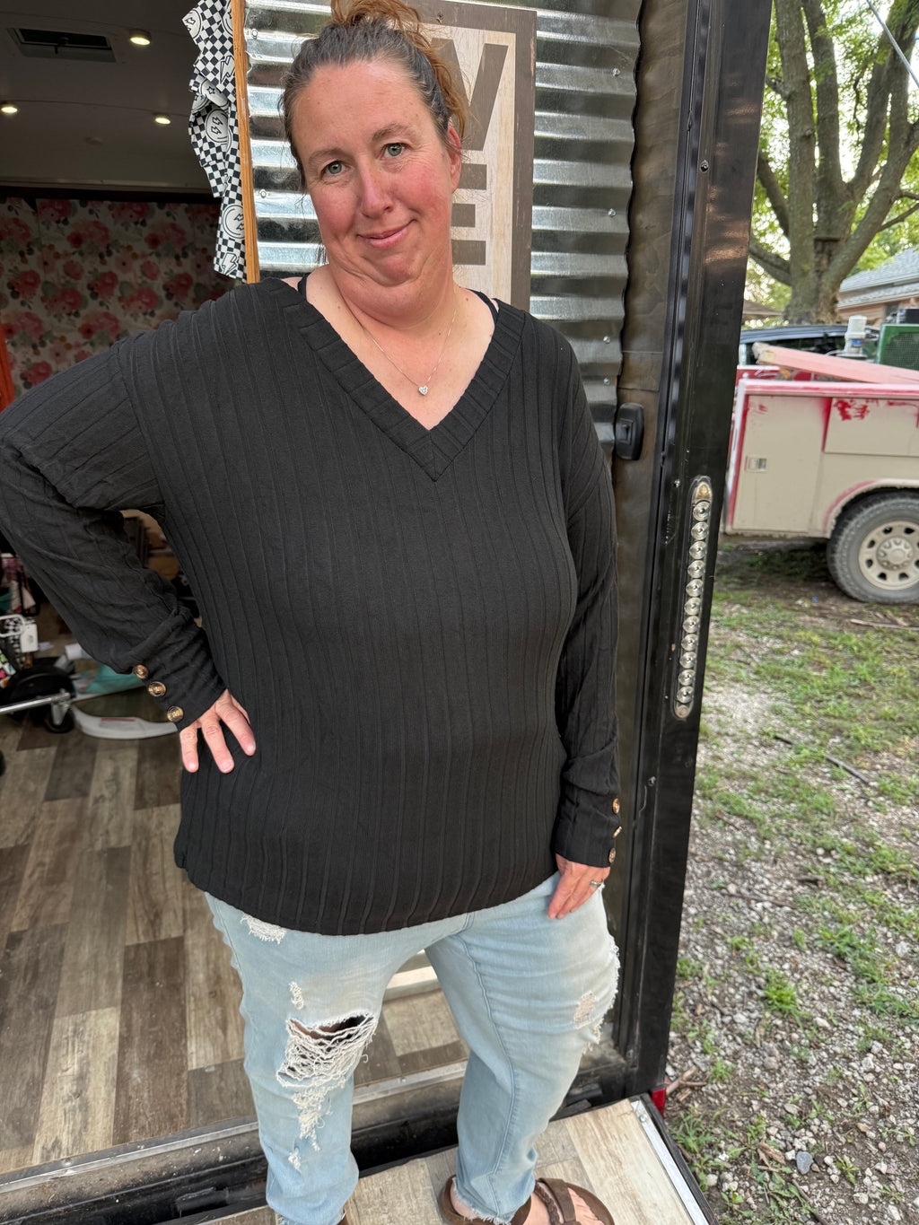V-neck Long Sleeve w/buttons