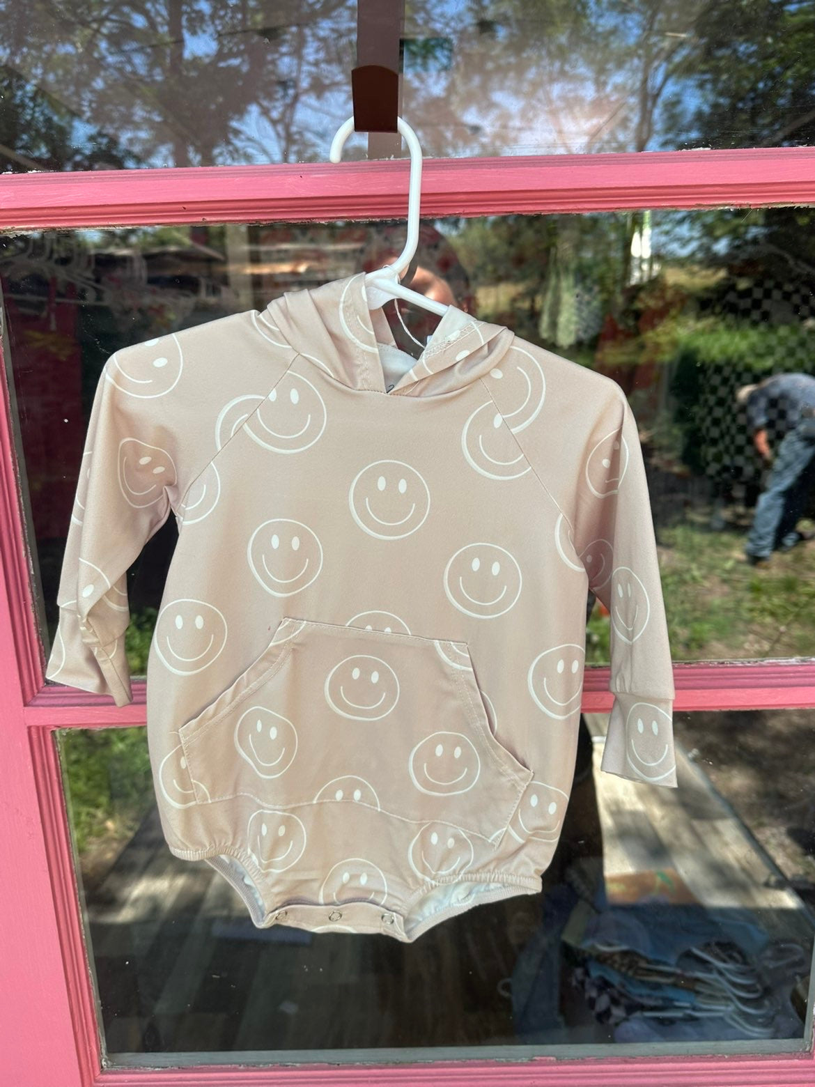 Neutral Smiley Milky Bubble